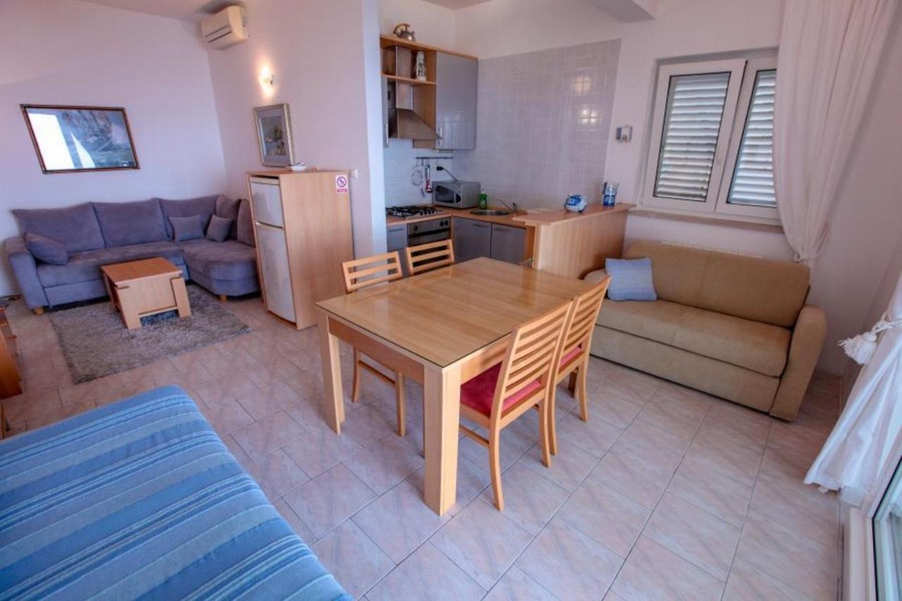 Vila Pinet Apartment Brist Luaran gambar
